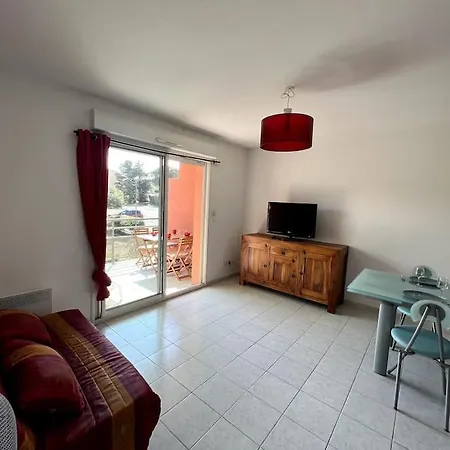Saint-pierre La Mer Apartment